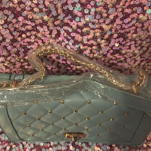 Elegant Sky Blue Quilted Badgley Mischka Handbag - Picture 3 of 7